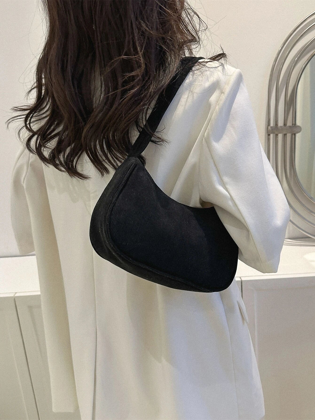 Swift Sling | Minimalistisk Hobo Väska