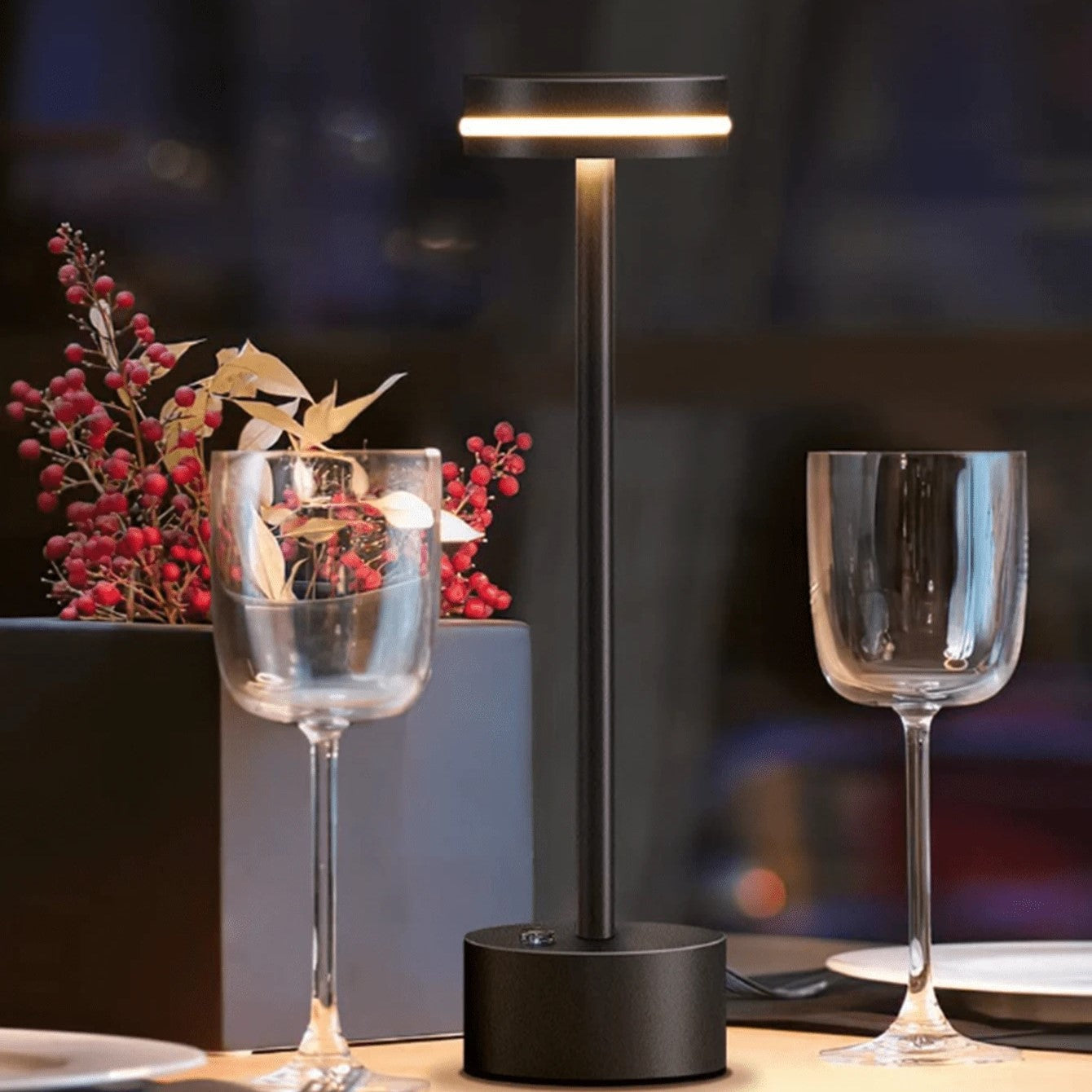 LUXORA | Elegant LED Tafellamp med Modern Design