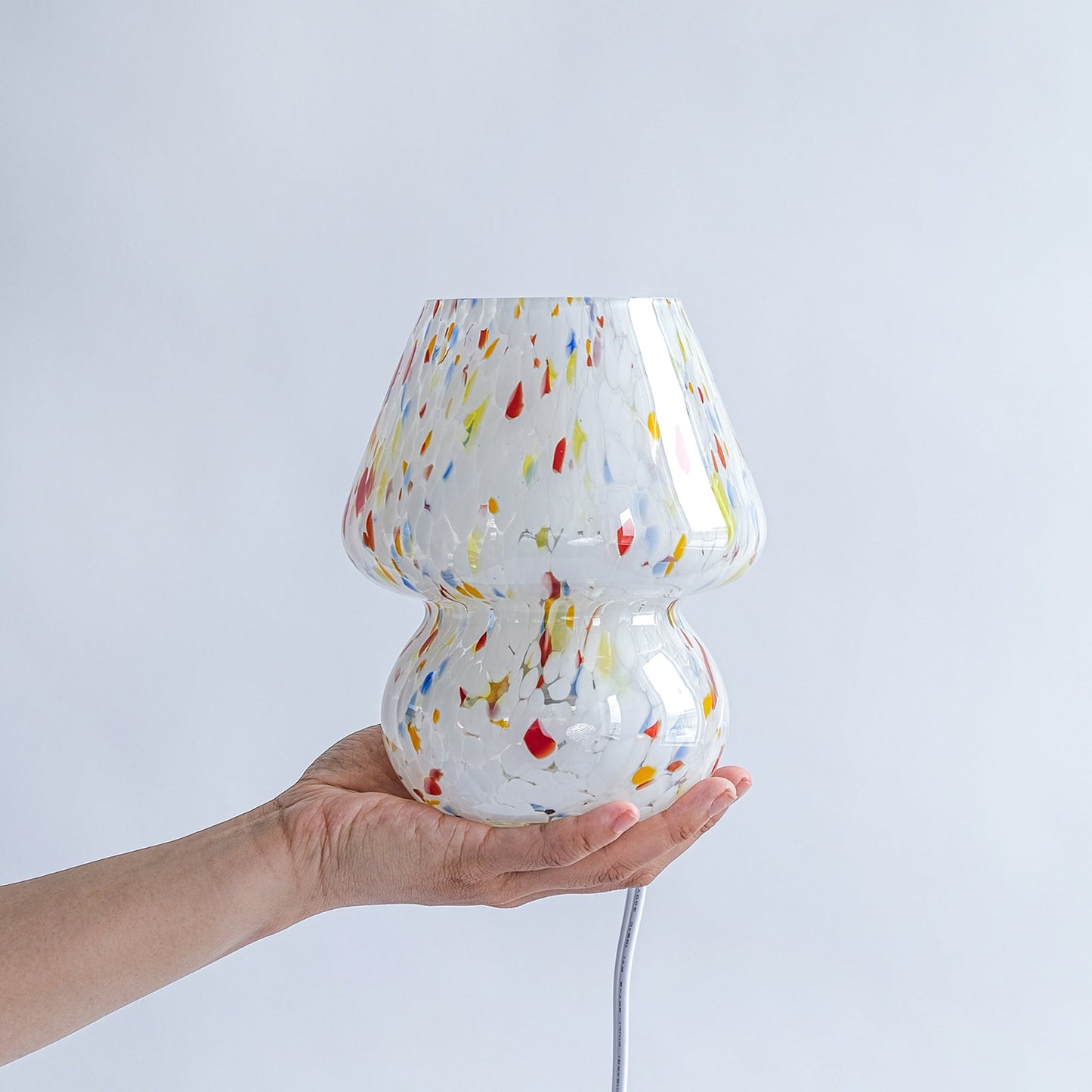 FärggladGlow Mini Lamp | Glaskonstruktion med Fantasifull Paddform och Festligt Design