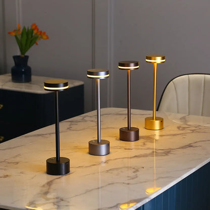 LUXORA | Elegant LED Tafellamp med Modern Design