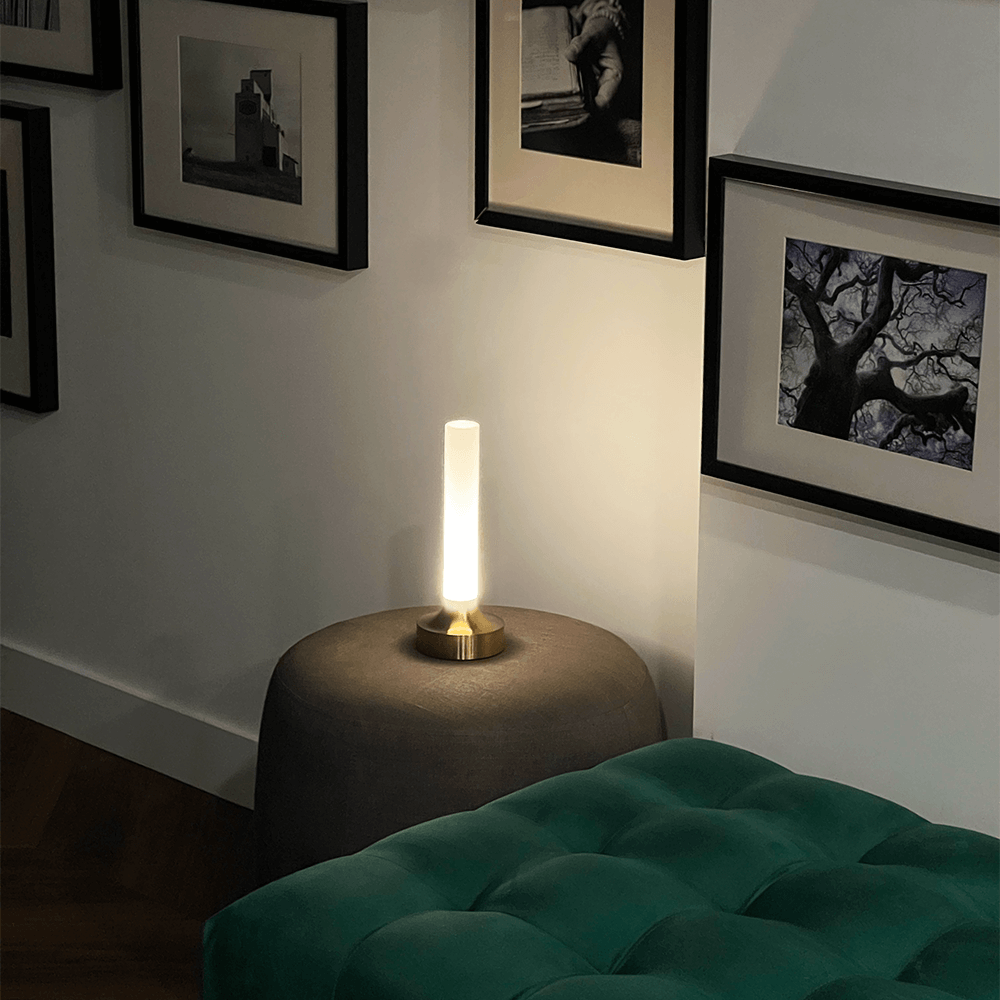 LuxoraLight | Exklusiv Bordslampa - Elegant och Energisnål - Perfekt För Moderna Hem